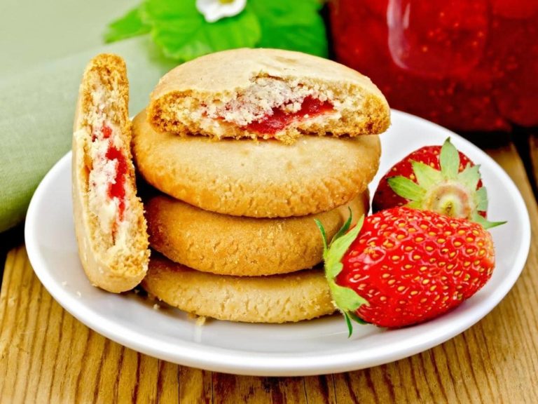 Do Canned Biscuits Go Bad? (Read This First!)