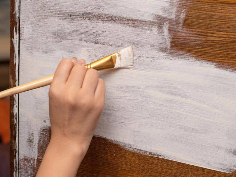Can You Use Polycrylic Over Chalk Paint? (Explained)