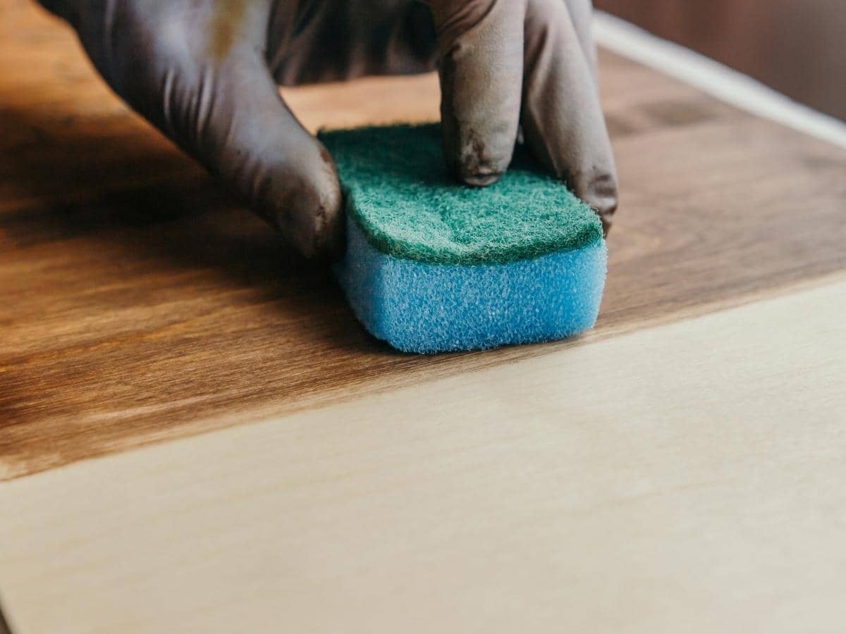 Can You Put Polyurethane Over Epoxy Resin? (Explained) OneHappyLemon