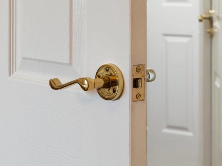 What Color Doorknobs with White Doors? (Read This First!)