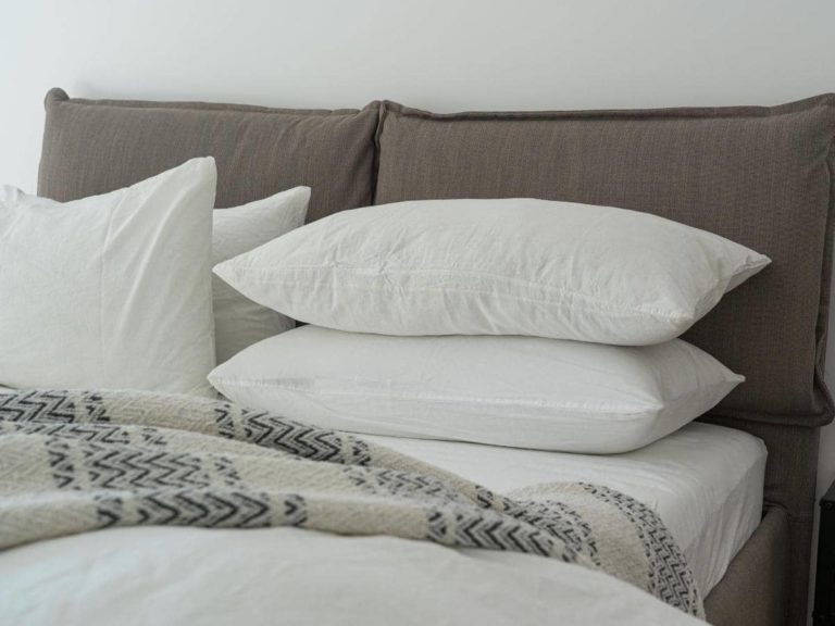 How Long Does It Take a Pillow to Dry? (Read This First!)