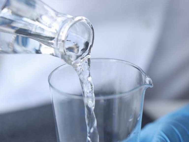 Does Acetone Damage Metal? (Quick Answers)