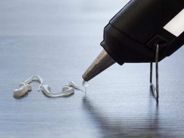 Can You Use Hot Glue on Foam Board? (Read This First!) OneHappyLemon