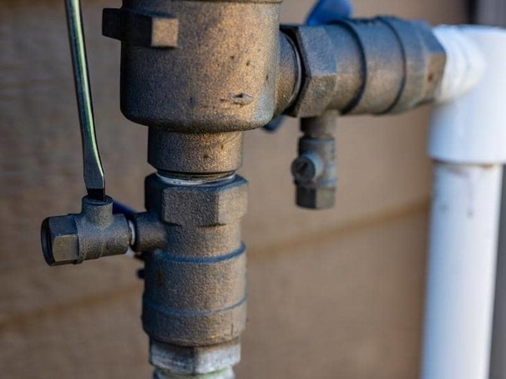 Do Backflow Preventers Leak? (Read This First!) OneHappyLemon