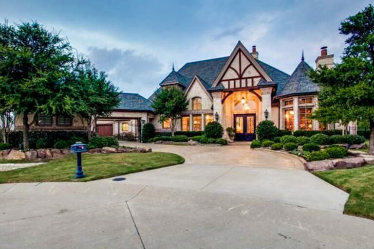 Single-Story, 4-Bedroom Tudor Home With Dual Master Bathrooms (Floor Plan)