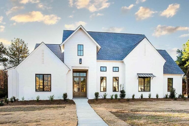5-Bedroom Two-Story Transitional Farmhouse with Luxurious Master Suite (Floor Plan)