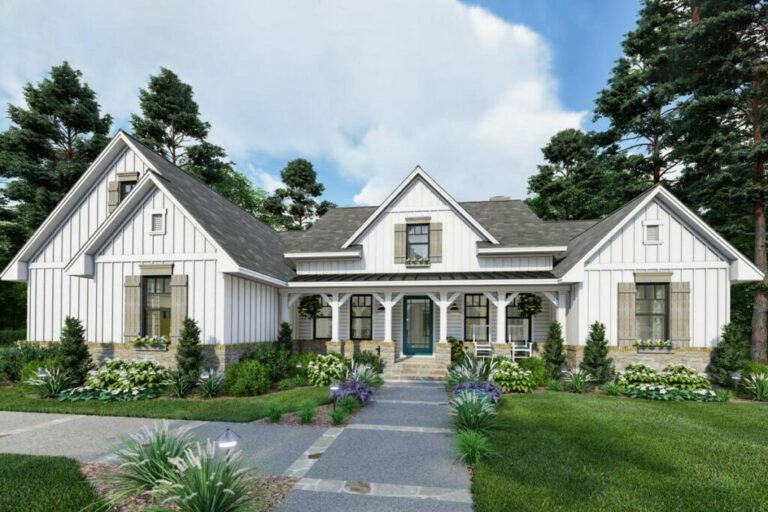4-Bedroom One-Story New American Farmhouse With Split Bedroom Layout (Floor Plan)
