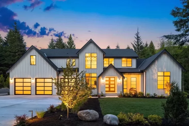 4-Bedroom Two-Story Modern Farmhouse With Great Room and Upstairs Rec/Media Room (Floor Plan)