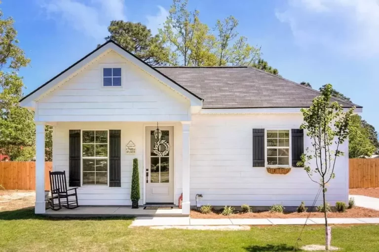 3-Bedroom One-Story Cottage with Open Layout (Floor Plan)