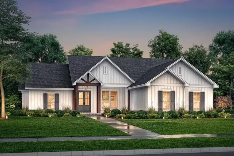 4-Bedroom 1-Story New American House with Split Bedroom Layout (Floor Plan)