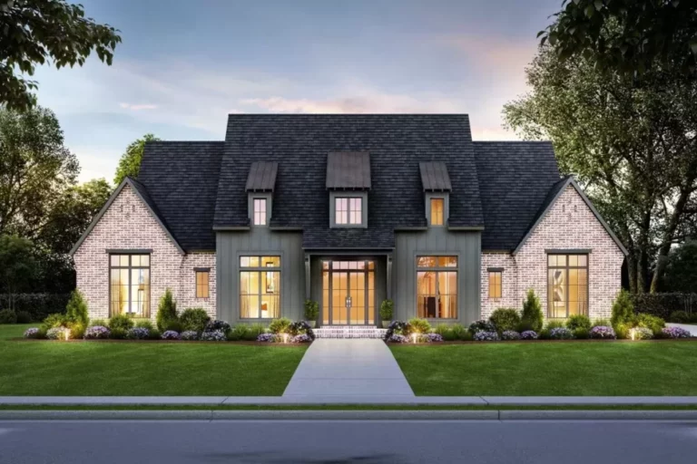 4-Bedroom 1-Story Transitional Ranch House with Expansive Outdoor Living (Floor Plan)