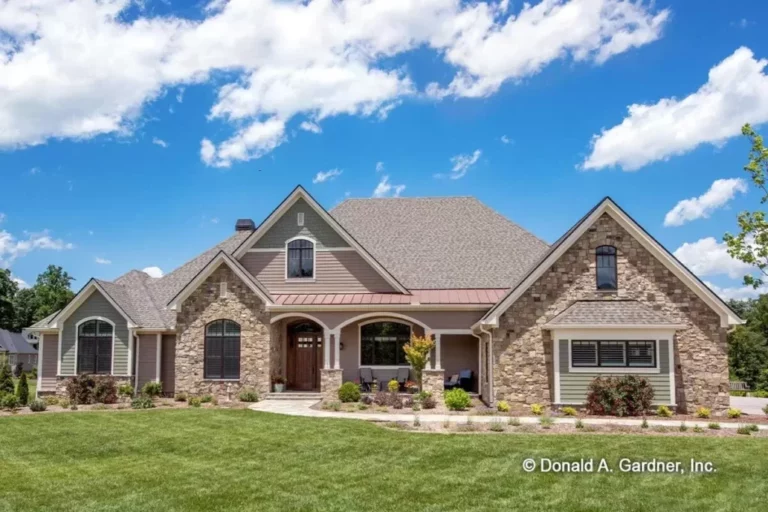 One-Story 4-Bedroom Country Craftsman House with Screened Porch (Floor Plan)