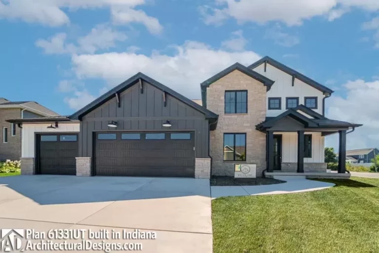 Fresh 6-Bedroom 2-Story House with Main-level Office (Floor Plan)