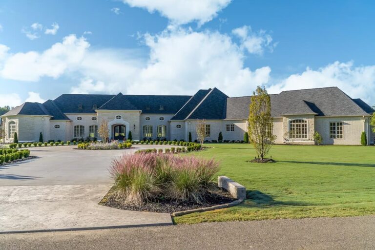 4-Bedroom 1-Story Modern Farmhouse With Expansive Porches (Floor Plan)