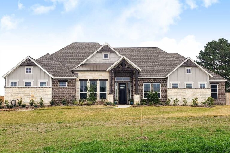 4-Bedroom 1-Story Modern Farmhouse With Side-Entry 3-Car Garage (Floor Plan)