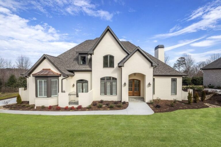 4-Bedroom 2-Story Classic French Country House with Formal Living and Dining Room (Floor Plan)