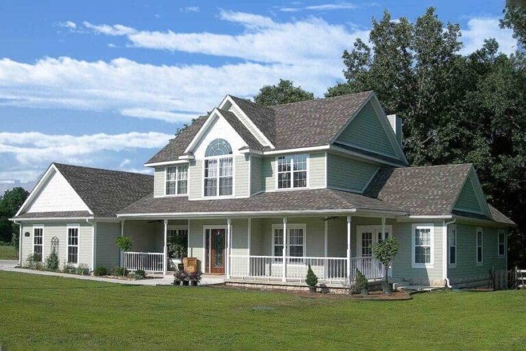 5-Bedroom 2-Story Country Farmhouse with Lots of Extras (Floor Plan)