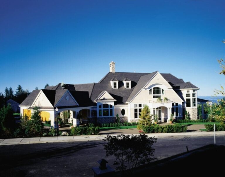 Two-Story 4-Bedroom Shingle House with Dual Master Suites and Rotunda (Floor Plan)