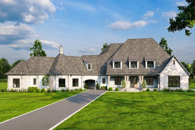 5-Bedroom Dual-Story European House with Two-Laundry Rooms (Floor Plan)
