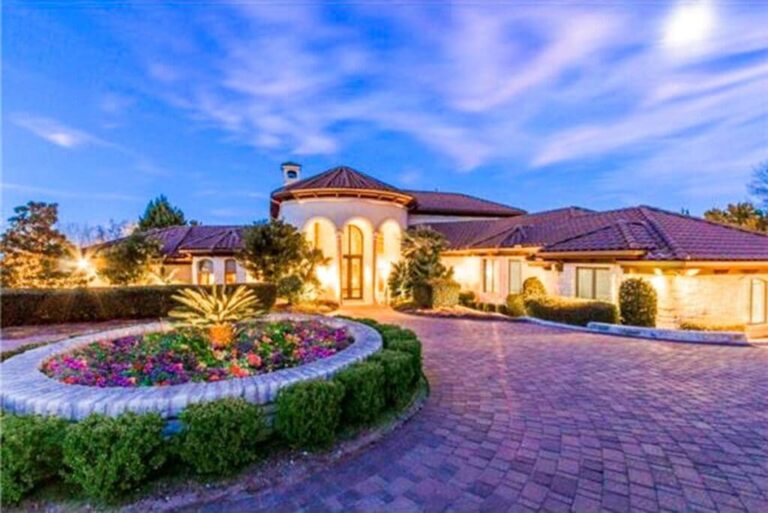 4-Bedroom 2-Story Mediterranean House with Grand Two-Story Foyer (Floor Plan)