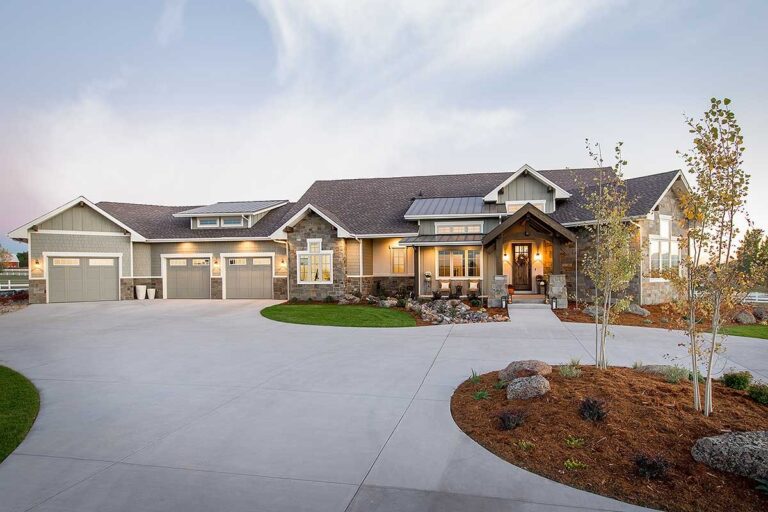 4-Bedroom 1-Story Craftsman House with Expansion Possibilities (Floor Plan)