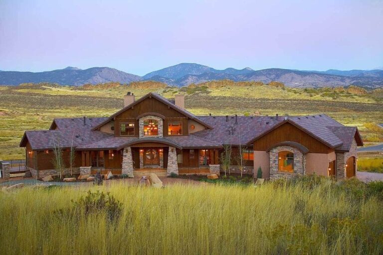 3-Bedroom 2-Story Mountain Home with Expansive Curved Deck (Floor Plan)