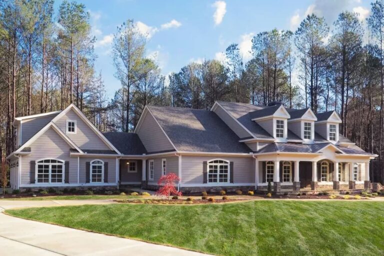 5-Bedroom 2-Story Modern Farmhouse With Spacious Bonus Room (Floor Plan)