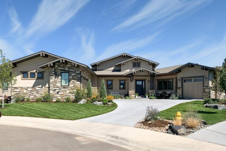 5-Bedroom 1-Story Contemporary Craftsman House with Dual Master Suites (Floor Plan)